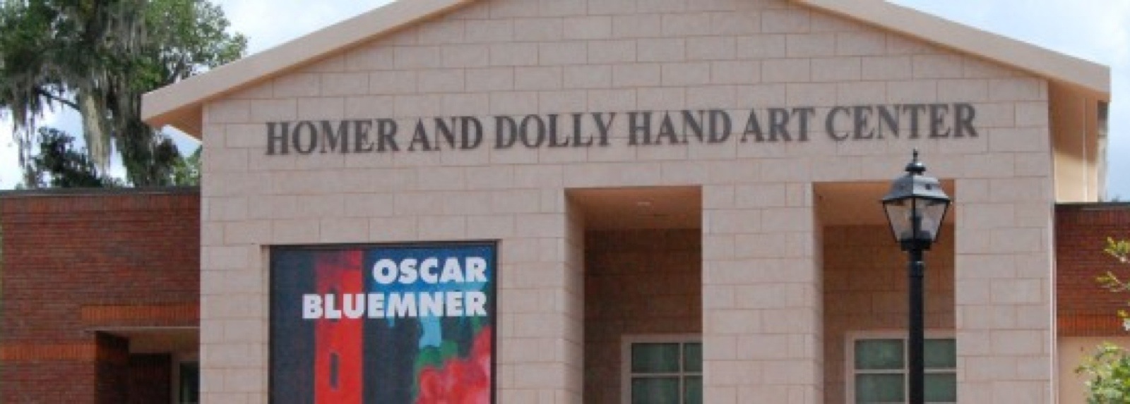 Hand Art Center, hosting exhibition