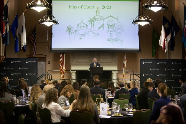 Steve Binder speaks to a large audience in Stetson Law's Great Hall.
