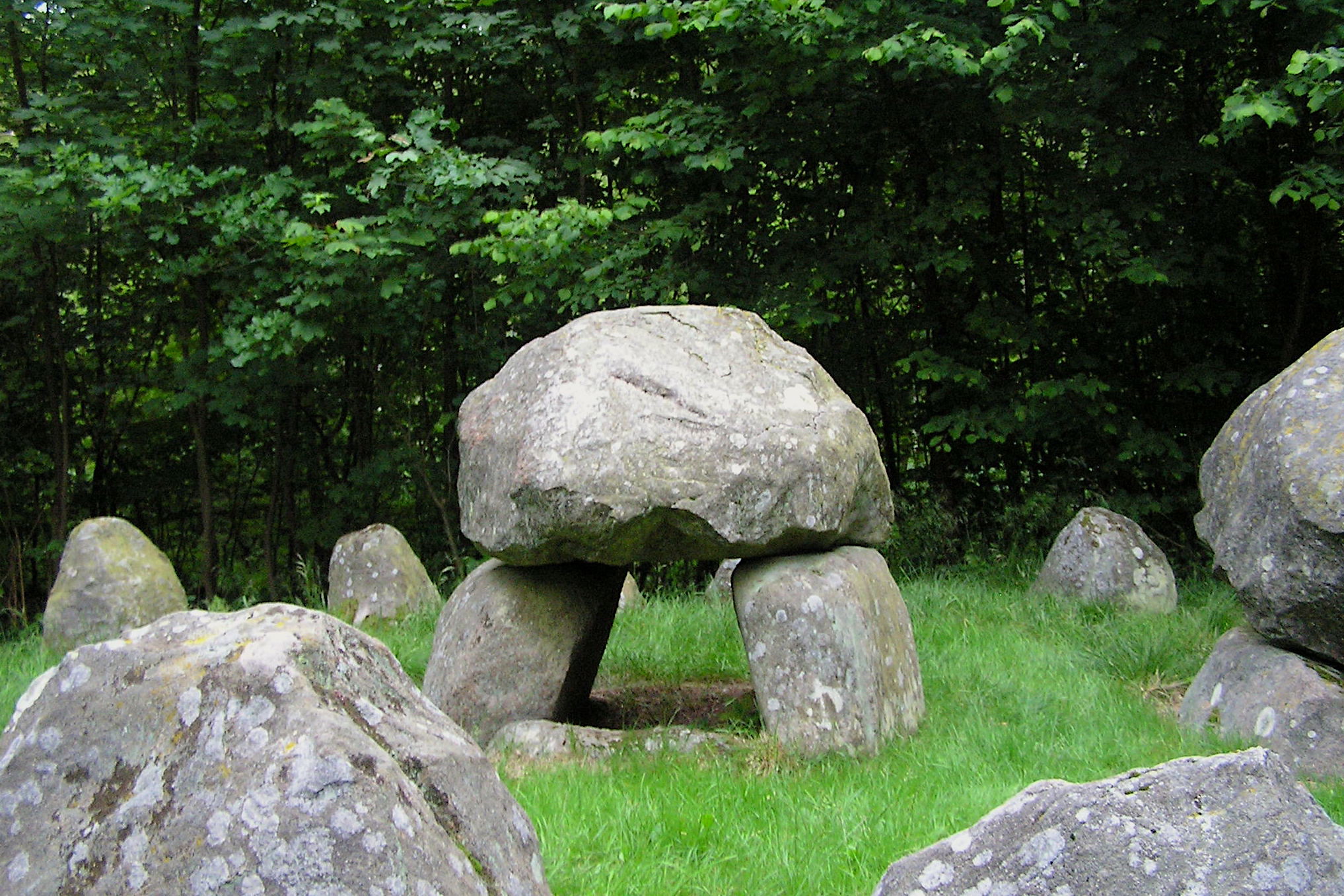Vidunderlig En smule pige Valby Hegn Langdysse (Passage Grave) 3, near Helsinge, Nordsjaelland,  Denmark – Neolithic Studies