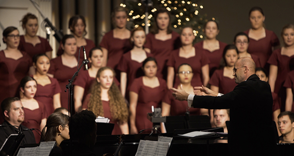Andrew Larson conducts Women's Chorale