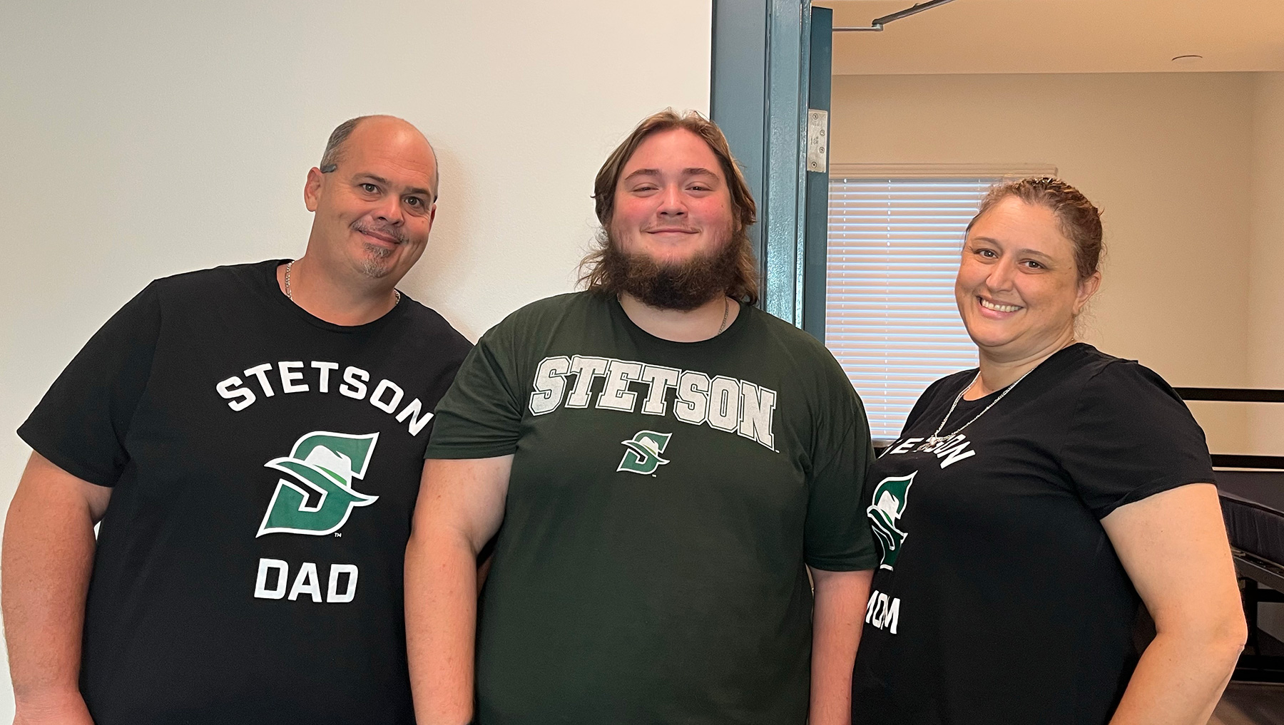Jacob Farmer and his family on Stetson's move-in day