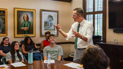 Stetson President Roellke teaching Presidential Fellows