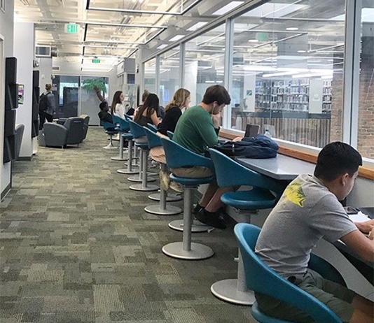 Students studying in the Hollis Family Student Success Center at Stetson University
